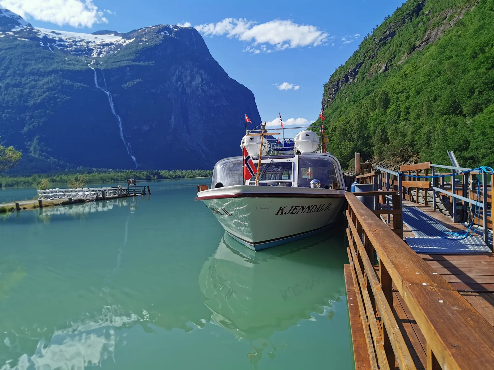 Overnatting ved Lovatnet